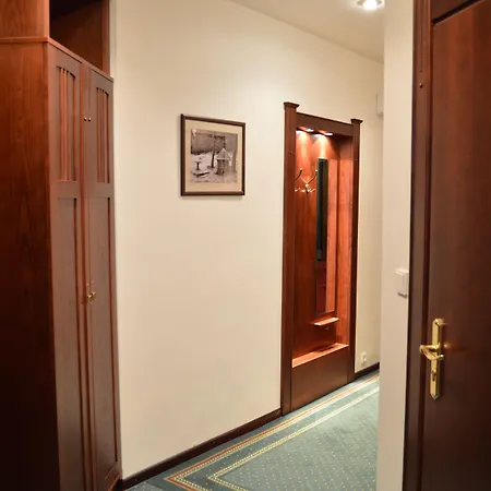Grandhotel Garni 4*