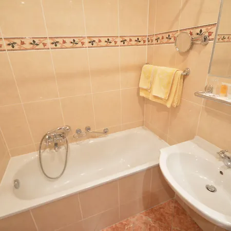 Grandhotel Garni Hotel 4*