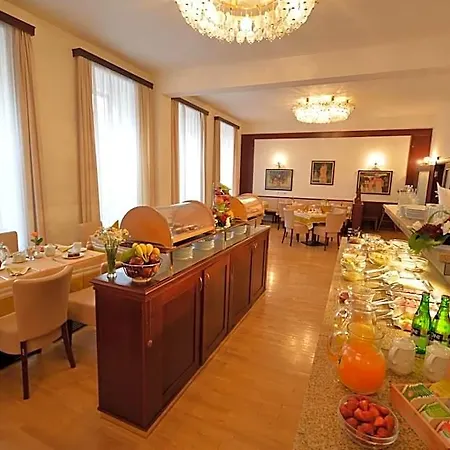 Grandhotel Garni 4*