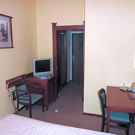 Grandhotel Garni Hotel 4*