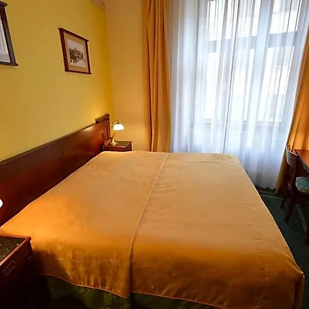 Grandhotel Garni Hotel 4*