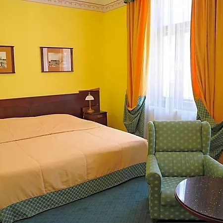 Grandhotel Garni 4*