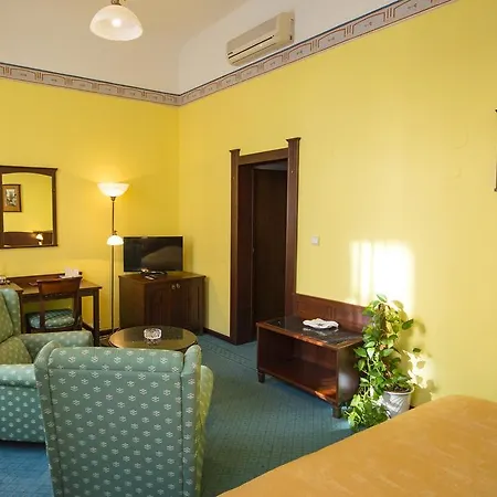 Hotell Grandhotel Garni 4*