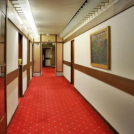 Grandhotel Garni 4*
