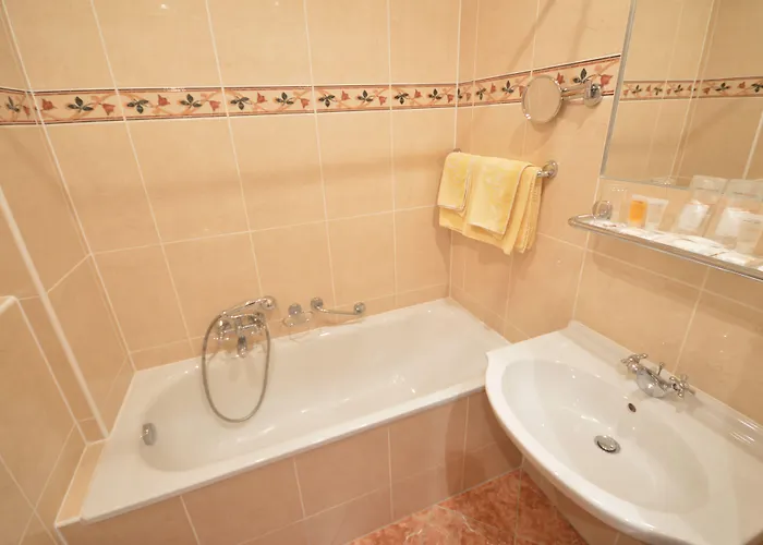 Grandhotel Garni Otel 4*