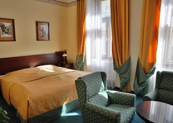 Grandhotel Garni Hotel 4*