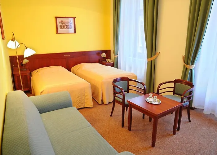 Grandhotel Garni Otel 4*