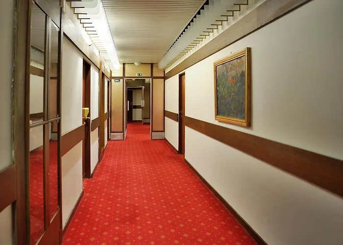 Grandhotel Garni 4*